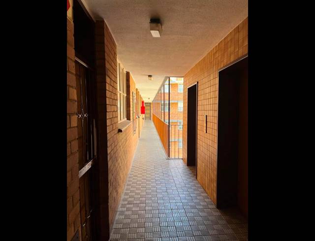 2 BEDROOM APARTMENT FOR SALE IN SUNNYSIDE